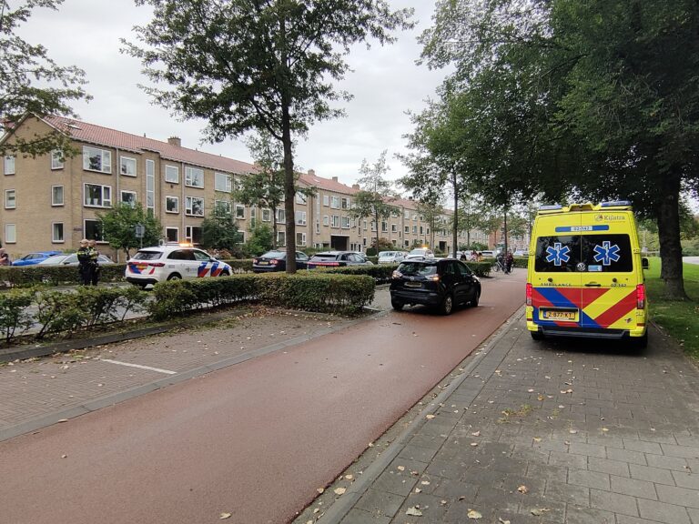 Kind gecontroleerd na kop-staartbotsing op Julianalaan in Leeuwarden